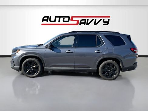 Used 2025 Honda Pilot Black Edition image 4