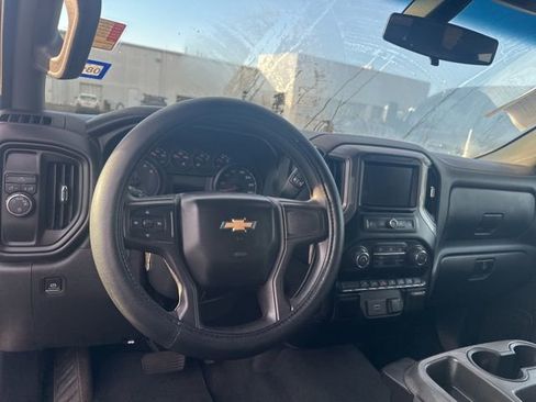 Used 2020 Chevrolet Silverado 1500 Custom w/ Custom Value Package image 8