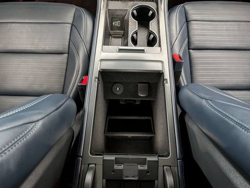 Used 2025 Lincoln Nautilus Reserve AWD/4WD image 40