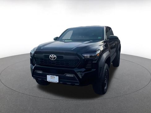 Used 2025 Toyota Tacoma TRD Off-Road AWD/4WD image 4
