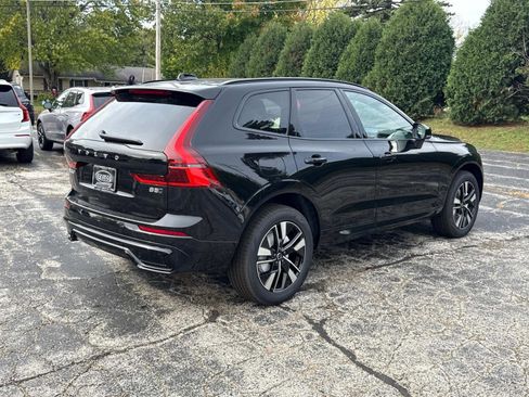 New 2026 Volvo XC60 B5 Plus w/ Climate Package image 5