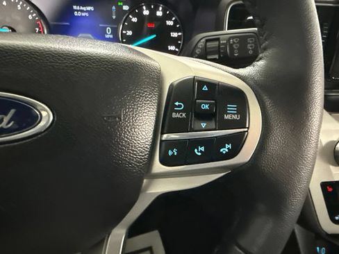 Used 2023 Ford Explorer XLT w/ XLT Sport Appearance Package AWD/4WD image 25