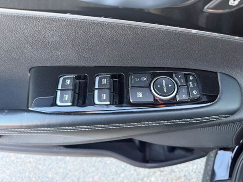 Used 2016 Kia Sorento SX image 10