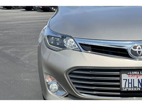 Used 2014 Toyota Avalon Limited image 18