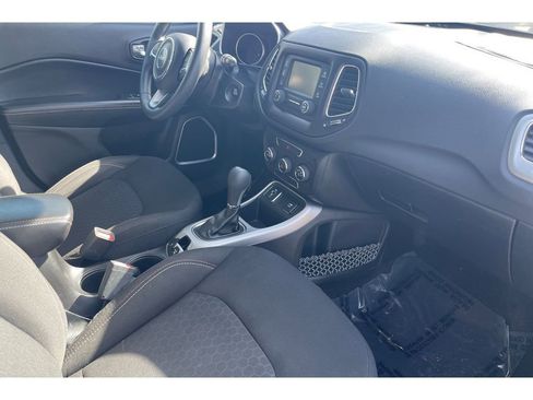 Used 2018 Jeep Compass Sport FWD image 19