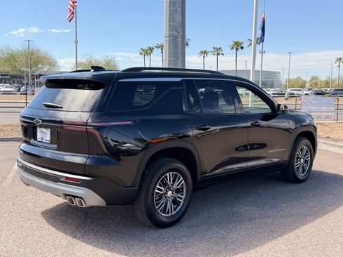 Used 2026 Chevrolet Traverse LT w/ Driver Confidence Package FWD image 44