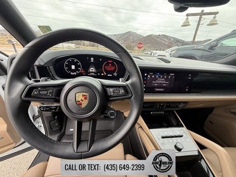 Used 2024 Porsche Cayenne image 13