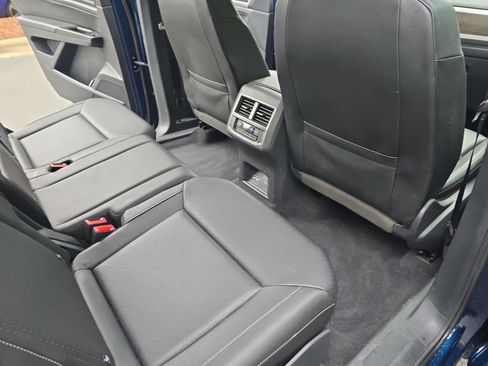 Used 2018 Volkswagen Atlas SEL w/ R-Line Package FWD image 11
