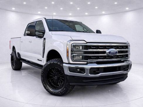 Used 2024 Ford F250 Lariat image 2