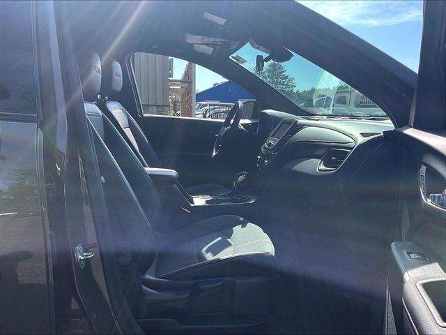 Used 2023 Chevrolet Equinox RS w/ LPO, Cargo Package AWD/4WD image 14
