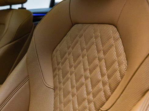 Certified 2023 BMW 530e w/ Convenience Package image 23