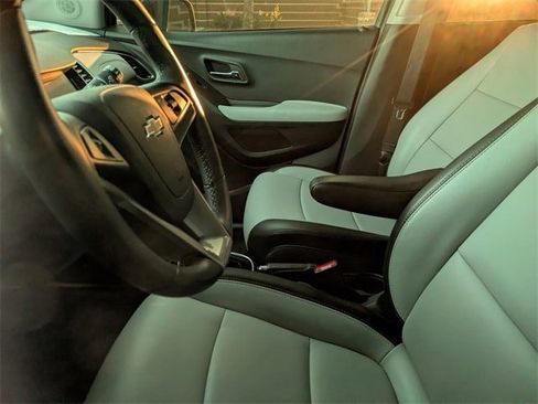 Used 2020 Chevrolet Trax Premier image 7