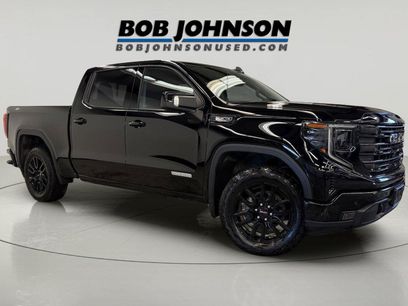 Used 2025 GMC Sierra 1500 Elevation w/ Preferred Package