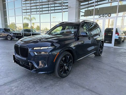Used 2023 BMW X7 xDrive40i w/ Executive Package AWD/4WD image 1