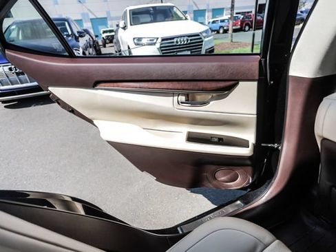 Used 2018 Lexus ES 350 w/ Luxury Package w/Wood Trim FWD image 54
