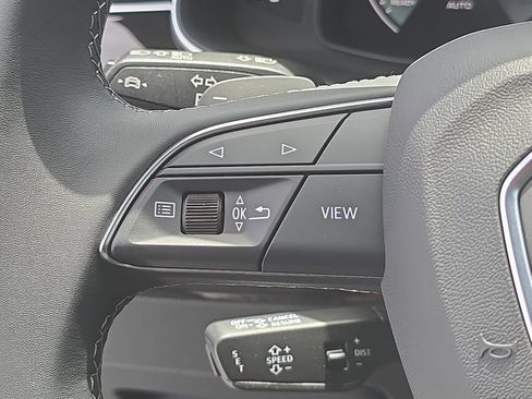 Certified 2025 Audi Q8 Premium Plus AWD/4WD image 12