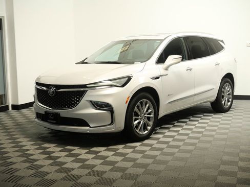 Used 2024 Buick Enclave Avenir w/ Avenir Technology Package AWD/4WD image 4