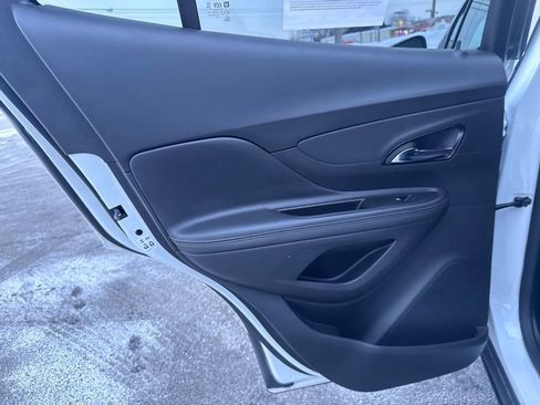 Used 2022 Buick Encore Preferred w/ Safety Package image 25