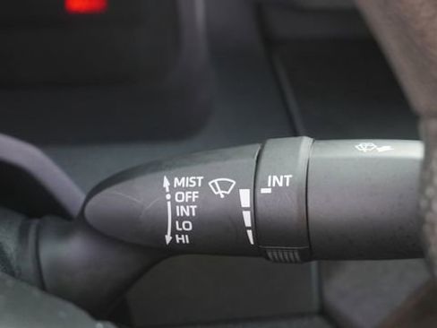 Used 2025 Toyota Tacoma SR image 30