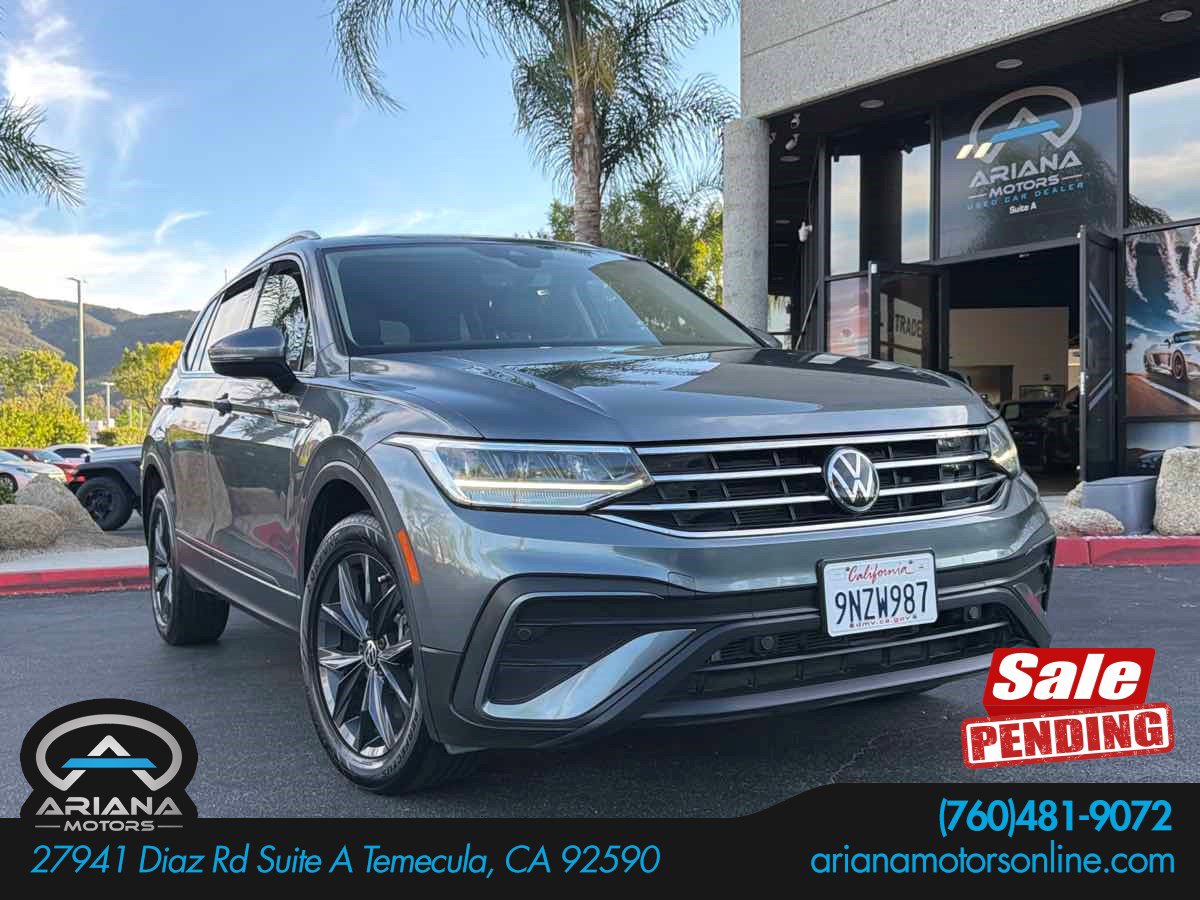 Used 2022 Volkswagen Tiguan SE FWD image 1