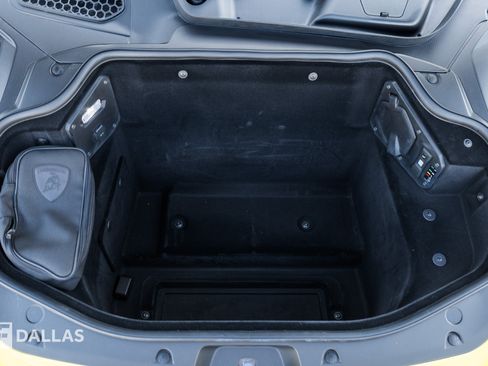Used 2024 Lamborghini Revuelto AWD/4WD image 35