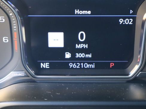Used 2020 GMC Sierra 1500 AT4 w/ Off-Road Performance Package AWD/4WD image 11
