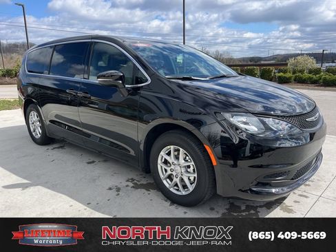 New 2026 Chrysler Voyager LX image 28