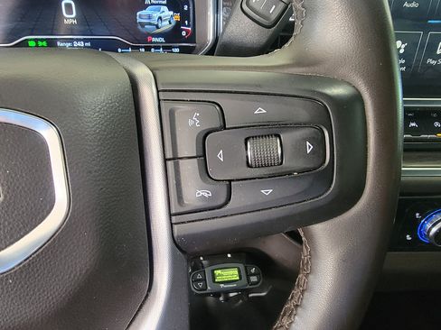 Used 2024 GMC Sierra 1500 SLT AWD/4WD image 19