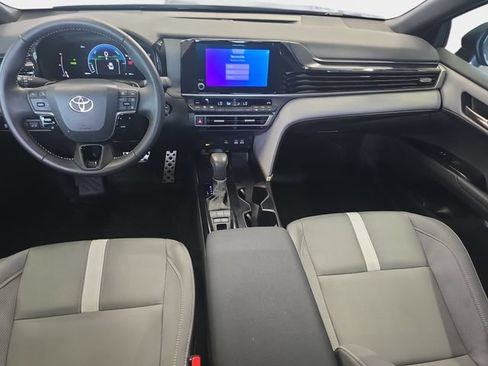 Used 2025 Toyota Camry SE AWD/4WD image 10