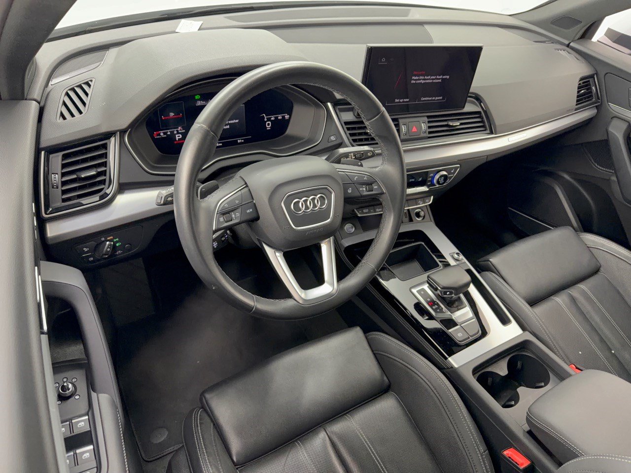 Used 2023 Audi Q5 2.0T Premium Plus w/ Premium Plus Package AWD/4WD image 4