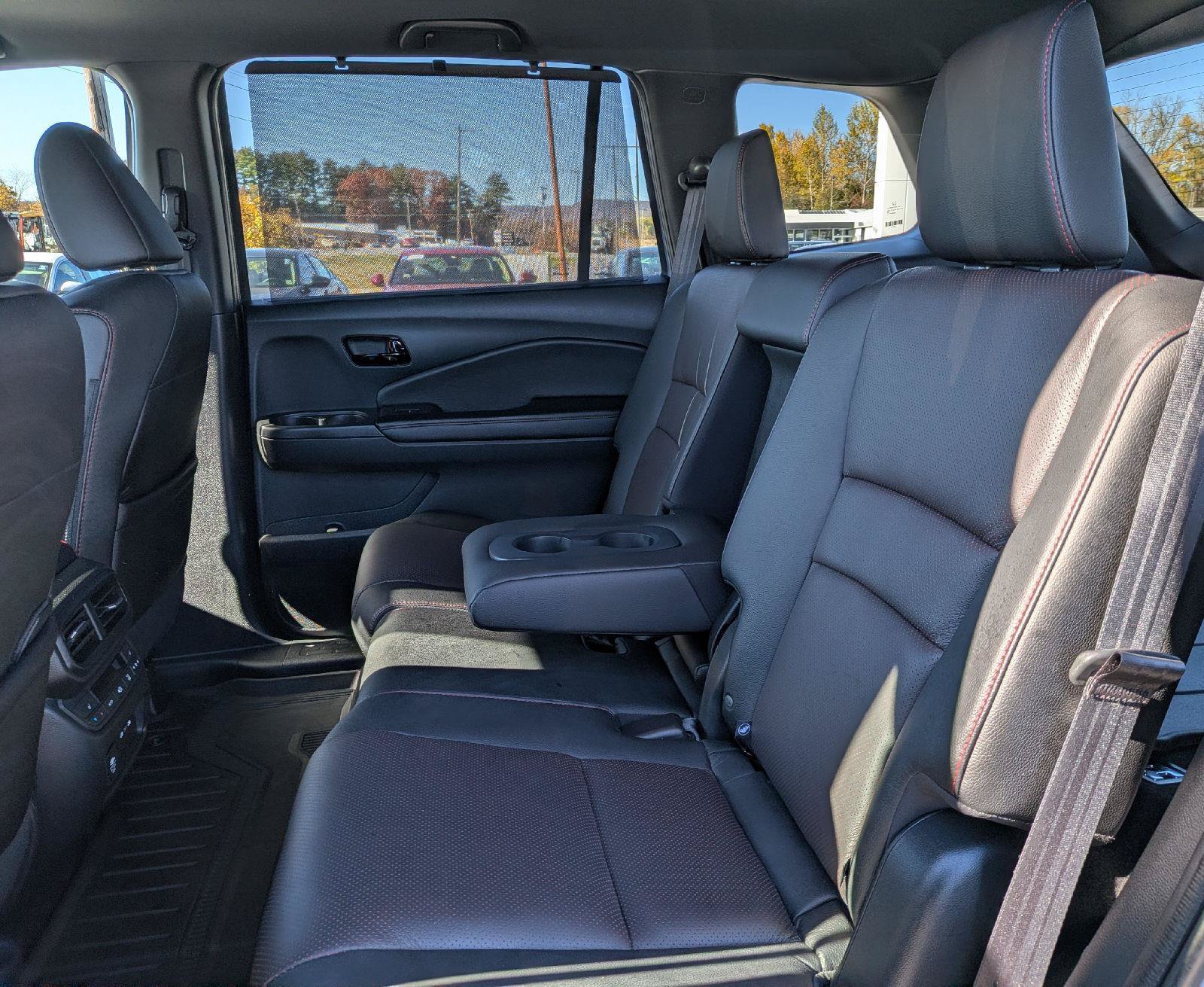 Certified 2024 Honda Passport Black Edition image 24