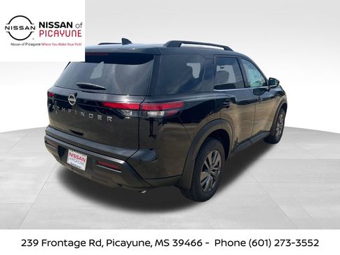 New 2026 Nissan Pathfinder SV image 5