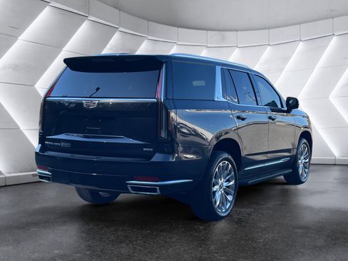 Used 2023 Cadillac Escalade Premium Luxury image 6