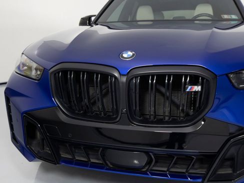 Used 2024 BMW X5 M60i image 41