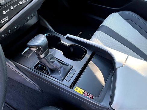 Used 2023 Lexus ES 350 F Sport image 16