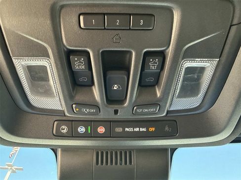 Used 2024 Chevrolet Silverado 2500 High Country w/ Technology Package image 20