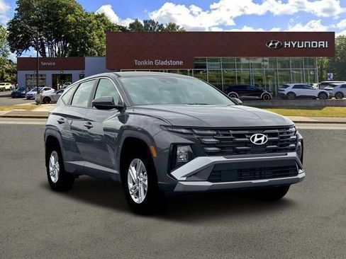 New 2026 Hyundai Tucson SE image 11