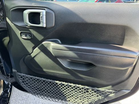 Used 2020 Jeep Wrangler Sport image 14