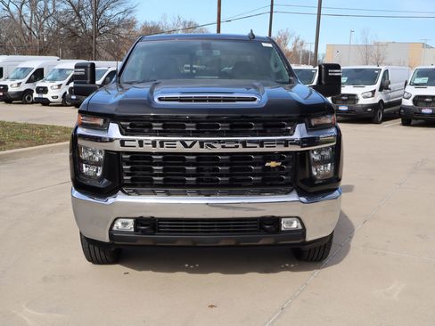 Used 2023 Chevrolet Silverado 3500 LT w/ Convenience Package image 11