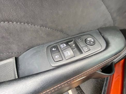 Used 2020 Dodge Challenger R/T image 19