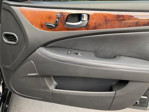 Used 2015 Hyundai Equus Signature image 44