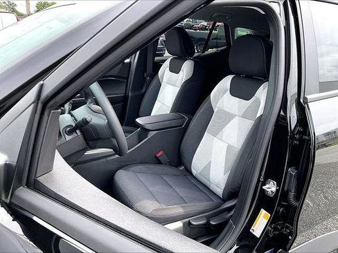 New 2026 Chevrolet Trax LS w/ LS Convenience Package FWD image 10