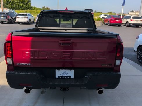 Used 2025 Honda Ridgeline TrailSport image 4