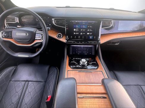 Used 2024 Jeep Grand Wagoneer Series III w/ HD Trailer Tow Package image 16