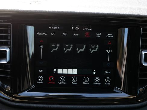 Certified 2022 Dodge Durango SXT image 30