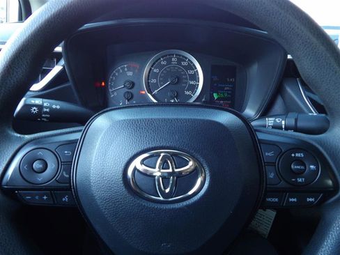 Used 2020 Toyota Corolla LE image 21