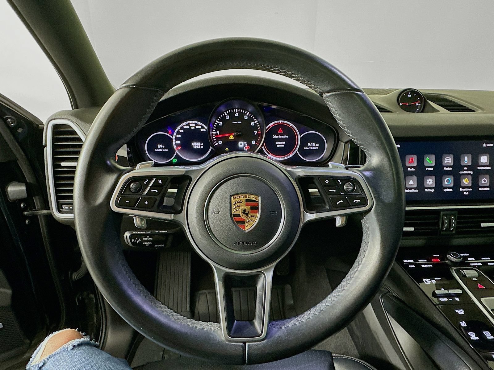 Used 2023 Porsche Cayenne AWD/4WD image 11