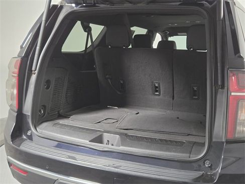 Used 2024 Chevrolet Suburban LT image 17