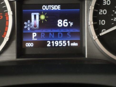 Used 2014 Toyota Tundra SR5 AWD/4WD image 15