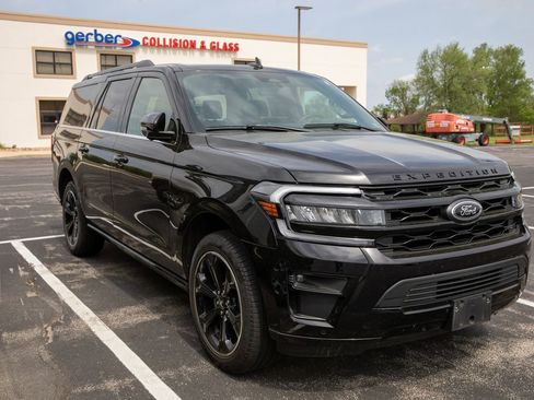 Used 2024 Ford Expedition Max Limited image 3